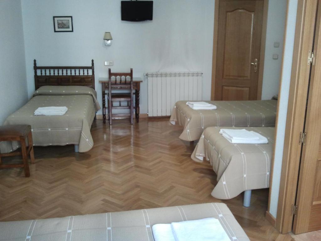 Hostal Biarritz Μαδρίτη Δωμάτιο φωτογραφία