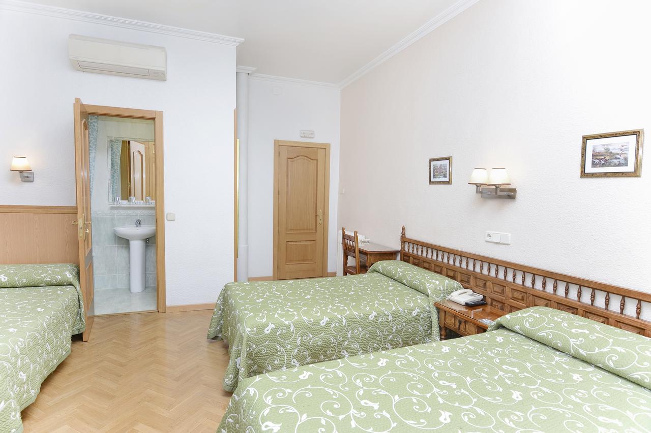 Hostal Biarritz Μαδρίτη Εξωτερικό φωτογραφία