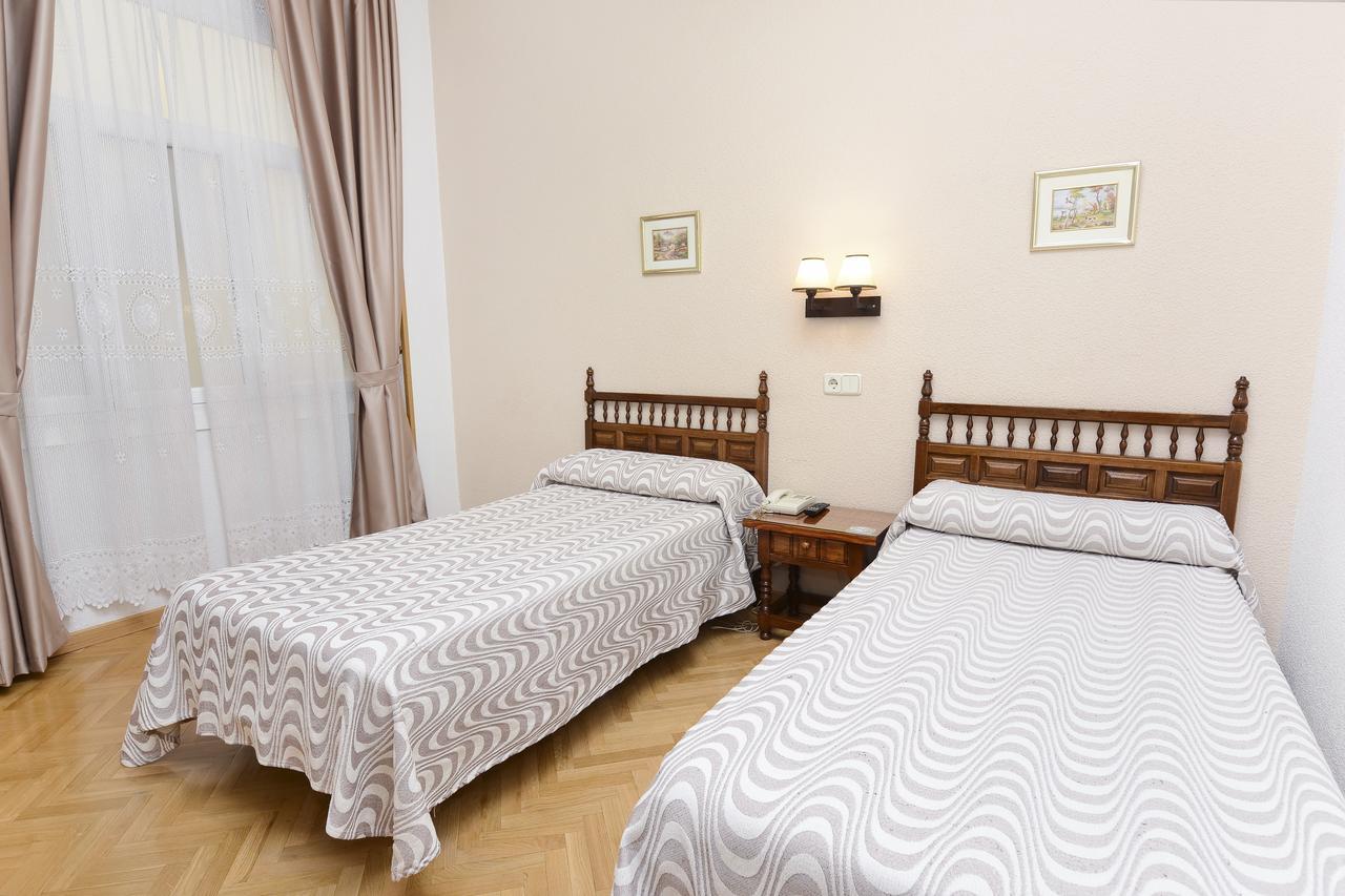 Hostal Biarritz Μαδρίτη Εξωτερικό φωτογραφία